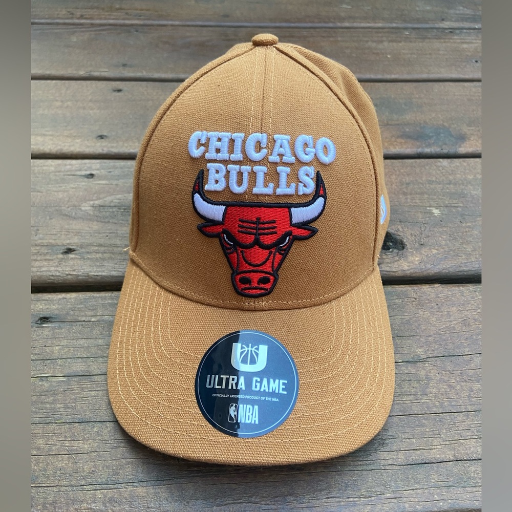 Men’s Chicago Bulls Khaki Adjustable Hat